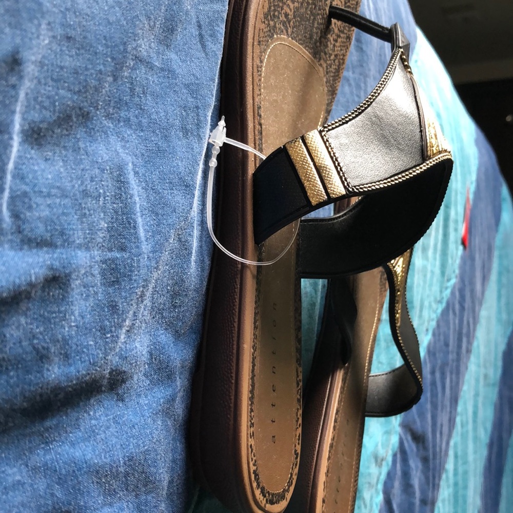 Flip flops - Picture 2 of 3